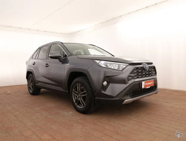 Toyota RAV4 2,5 Hybrid AWD-i Active - Vetokoukku, Lohkolämmitin, Peruutuskamera - J. autoturva - Ilmainen kotiintoimitus Image 1